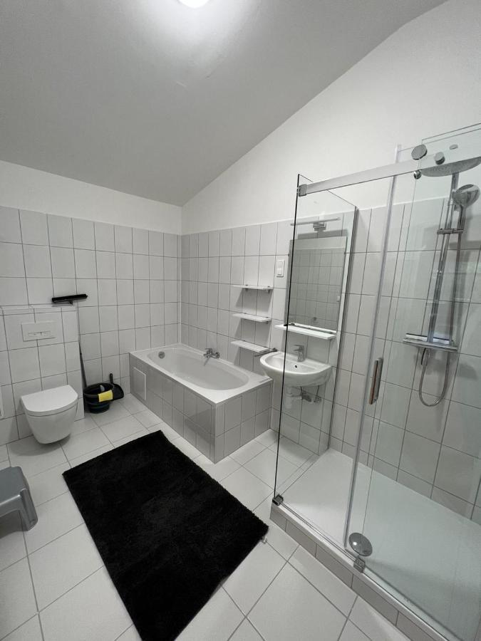 Pannonia Apartment *
